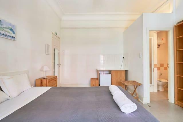 Sunny - And Guest house